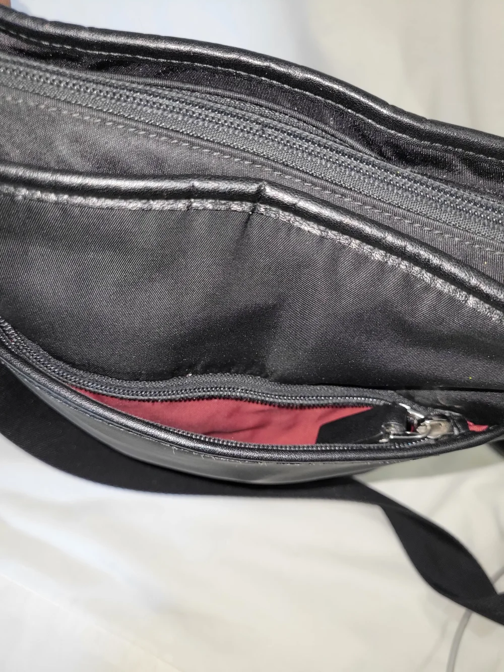 Bally Switzerland Nylon Black Men's Crossbody/ Shoulder Bag Travel Sling